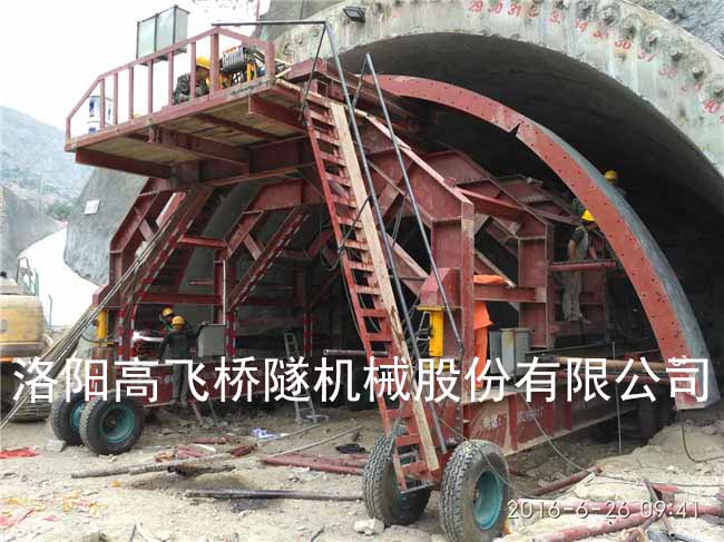 襯砌臺(tái)車的驅(qū)動(dòng)方式有哪些？